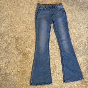🔥VICI Flare Jeans Size 9/28